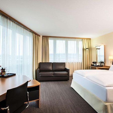 NH Frankfurt Mörfelden Conference Center Hotel Buitenkant foto