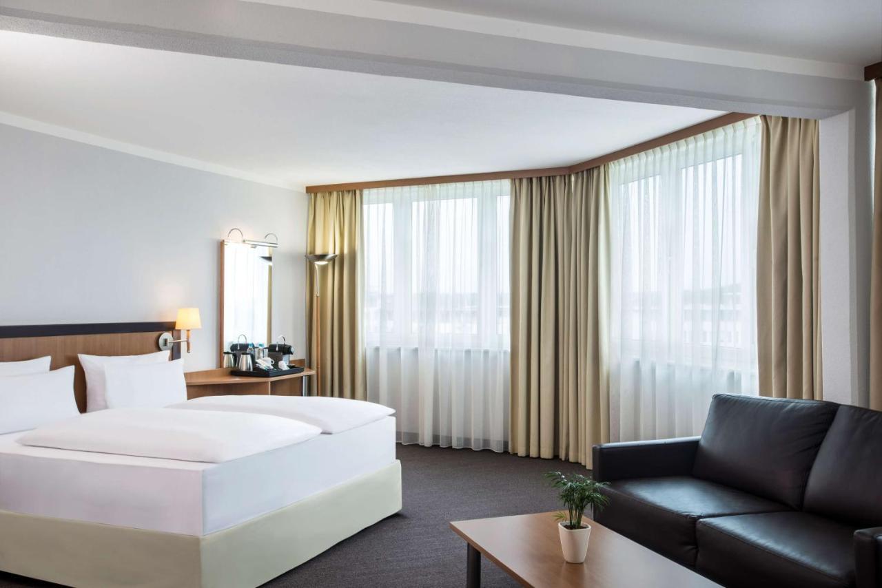 NH Frankfurt Mörfelden Conference Center Hotel Buitenkant foto