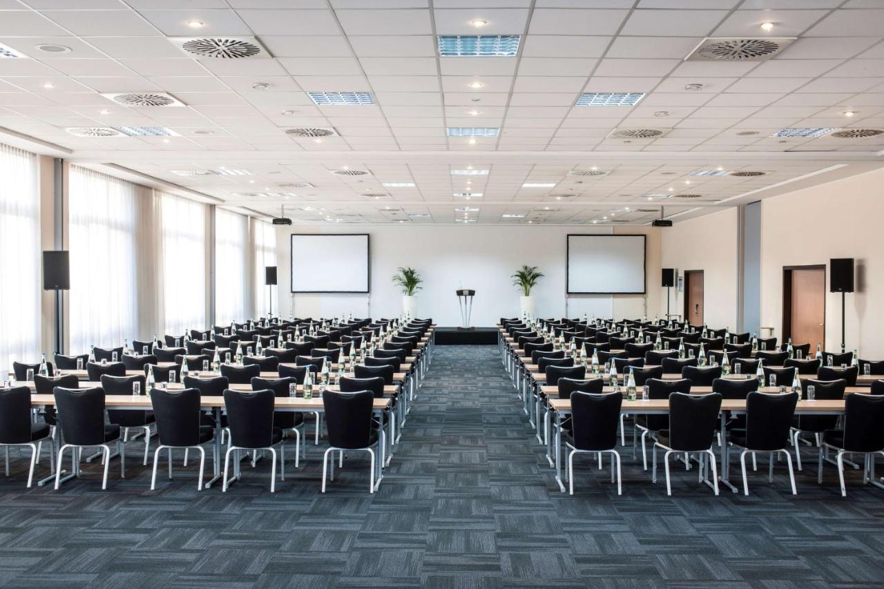 NH Frankfurt Mörfelden Conference Center Hotel Buitenkant foto
