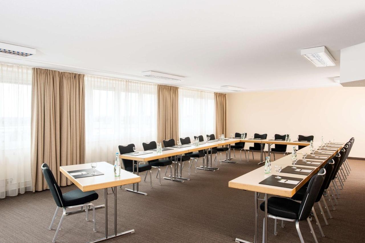 NH Frankfurt Mörfelden Conference Center Hotel Buitenkant foto