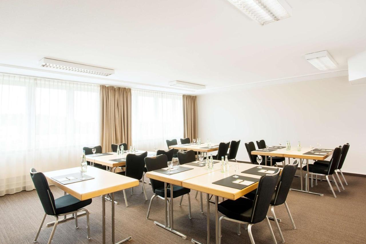 NH Frankfurt Mörfelden Conference Center Hotel Buitenkant foto